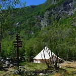 Hardanger Basecamp