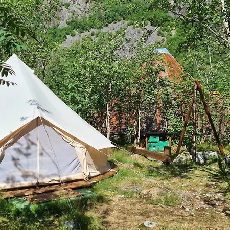 Hardanger Basecamp Хостел Osa