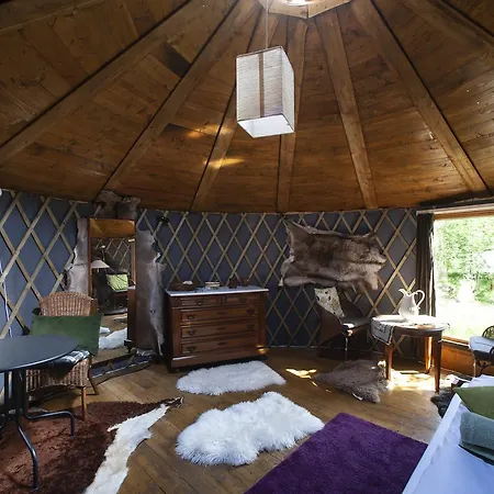 Хостел Hardanger Basecamp Osa