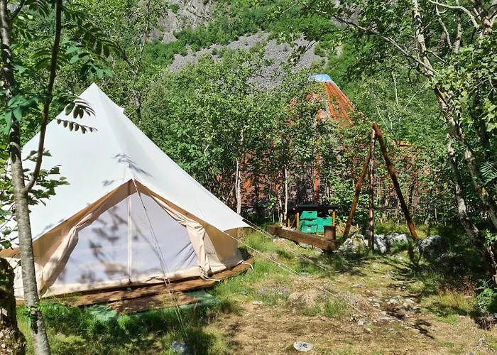 Hardanger Basecamp Хостел Osa