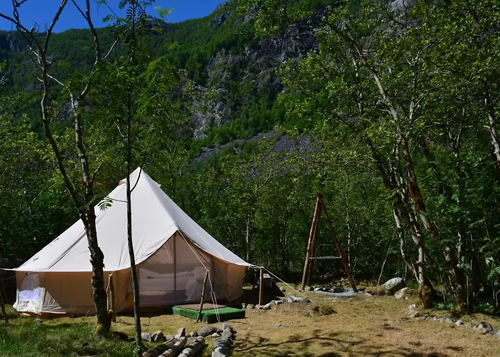 Hardanger Basecamp Хостел